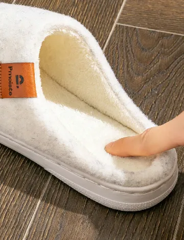 Papuci de Casa SHEIN, crem