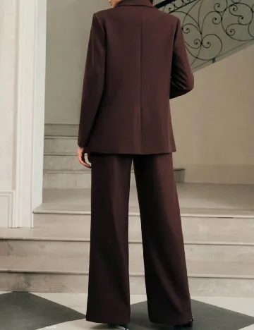 Compleu Anewsta, maro