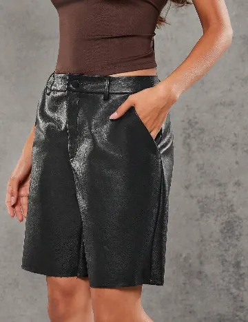 Pantaloni scurti SHEIN, negru