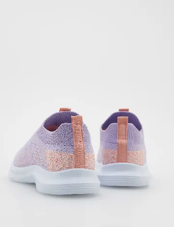 Adidasi Reserved, mov