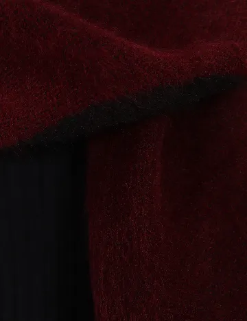 Fular Bershka, visiniu