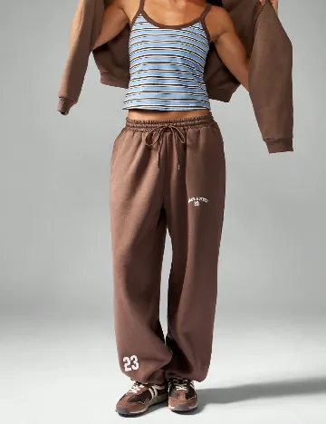 Pantaloni Missguided, maro