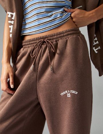 Pantaloni Missguided, maro