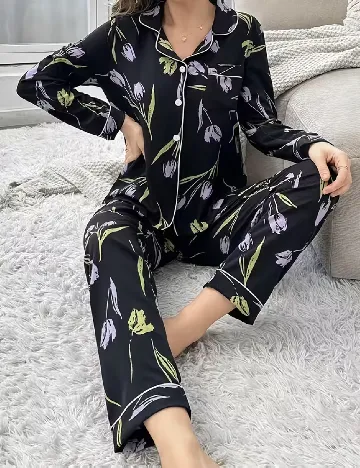 Pijama SHEIN, floral