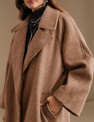 Palton Anewsta, maro