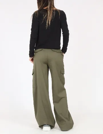 Pantaloni Bershka, verde