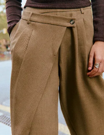 Pantaloni SHEIN, kaki