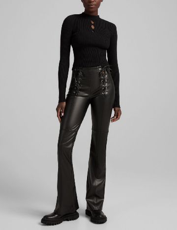 Pantaloni Bershka, negru