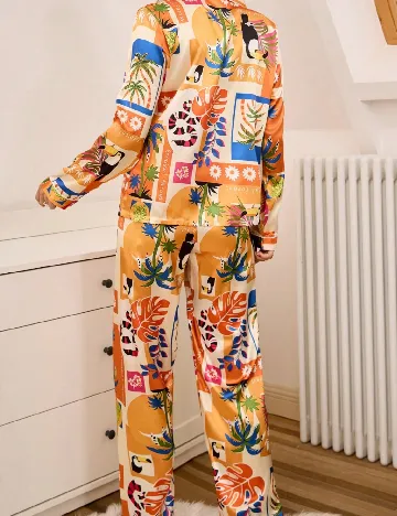 Pijama SHEIN, mix culori