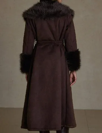 Palton Aveloria, visiniu