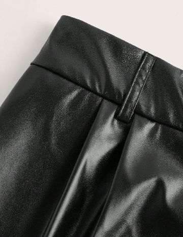 Pantaloni scurti SHEIN CURVE, negru