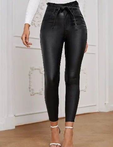 Pantaloni SHEIN, negru