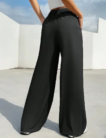 Pantaloni SHEIN, negru