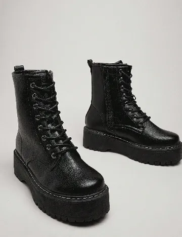 Bocanci SHEIN, negru