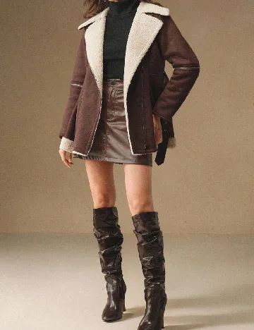 Palton Anewsta, maro