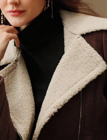 Palton Anewsta, maro