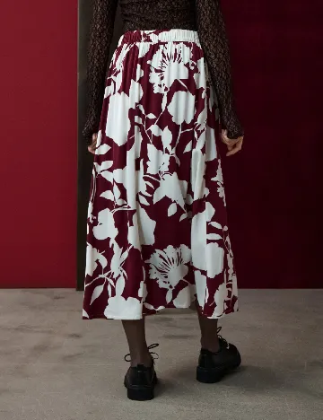 Fusta Sinsay, visiniu