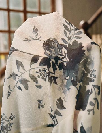 Compleu Anewsta, crem