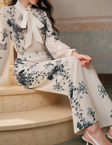 Compleu Anewsta, crem