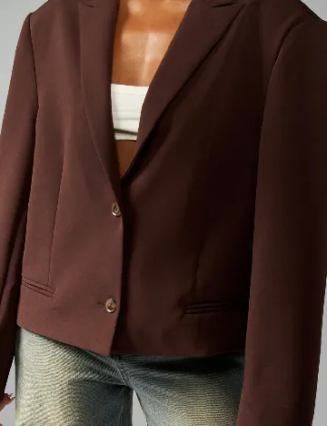 Sacou Missguided, maro