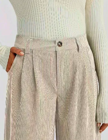 Pantaloni SHEIN, crem