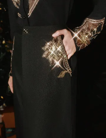 Fusta Anewsta, negru