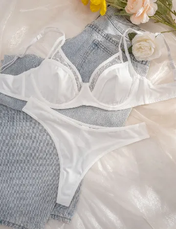 Set lenjerie SHEIN, alb