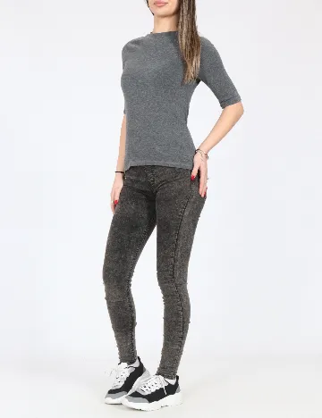 Pantaloni Bershka, gri inchis