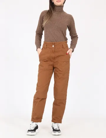 Pantaloni Bershka, maro