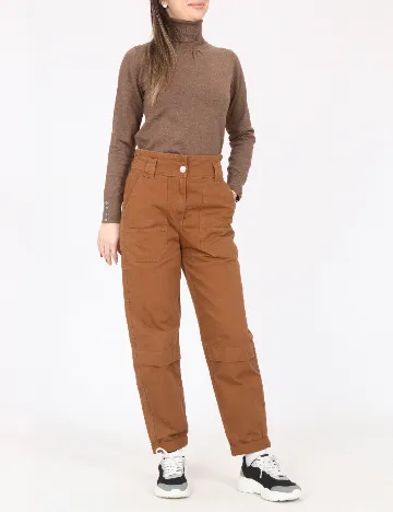 Pantaloni Bershka, maro