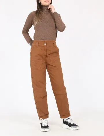 Pantaloni Bershka, maro