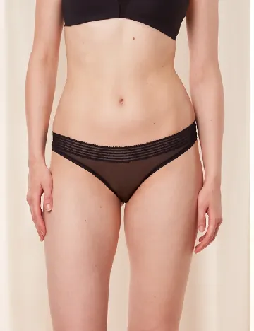 Chilot Triumph, negru