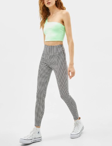 Pantaloni Bershka, negru/alb