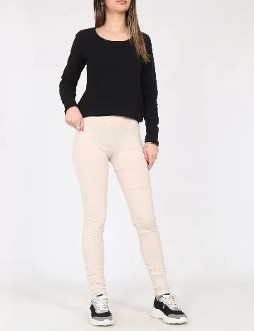 Colanti Bershka, bej