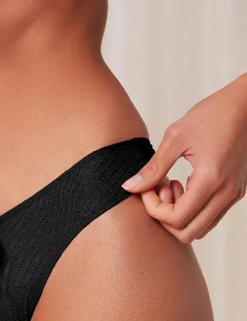 Chilot Triumph, negru