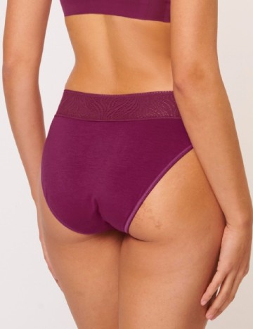 Chilot menstrual Triumph, mov