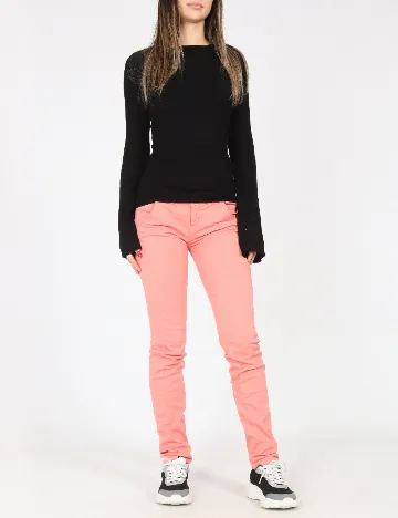 Pantaloni Bershka, corai