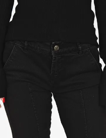 Pantaloni Bershka, negru