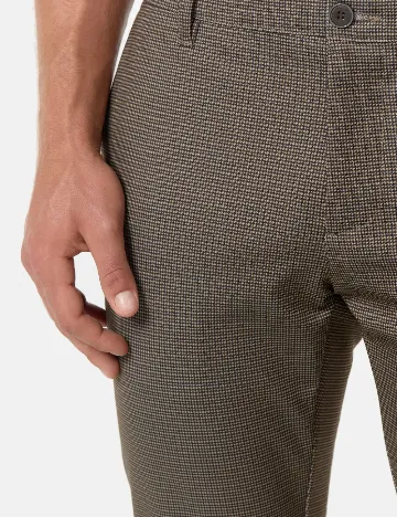 Pantaloni Jeff Urban Tailoring, maro