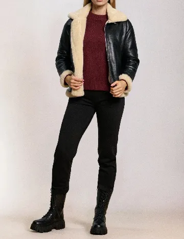 Pulover Sinsay, visiniu