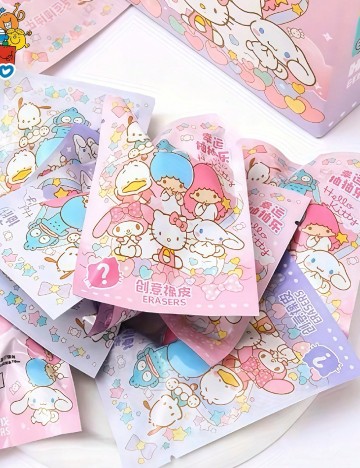 Set figurine SHEIN, mix culori