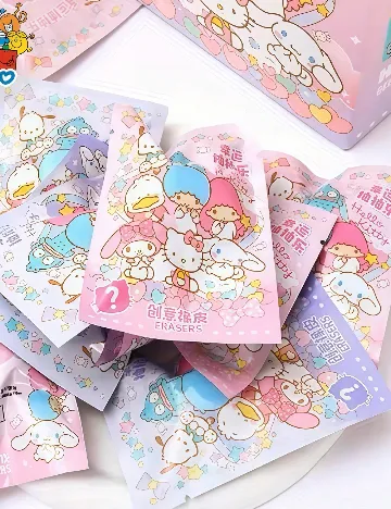 Set figurine SHEIN, mix culori