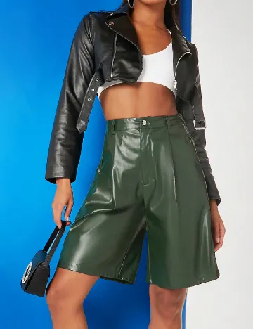 Pantaloni scurti SHEIN, verde