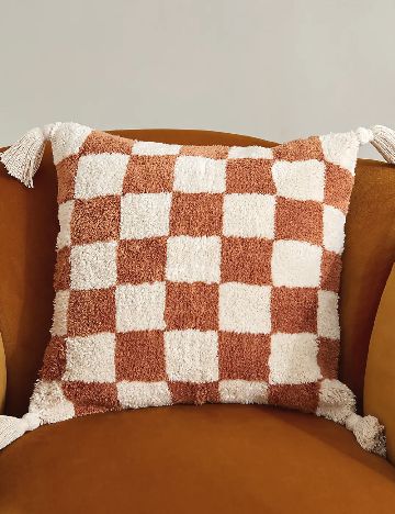 Fata de perna Dunelm, maro