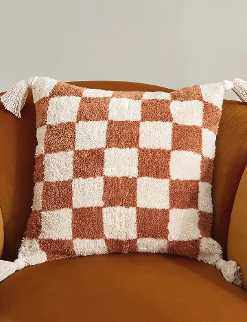 Fata de perna Dunelm, maro