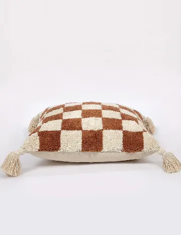 Fata de perna Dunelm, maro