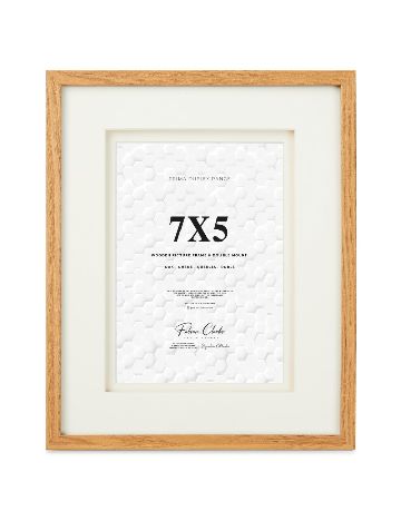 Rama foto Fabian Clarke, maro deschis