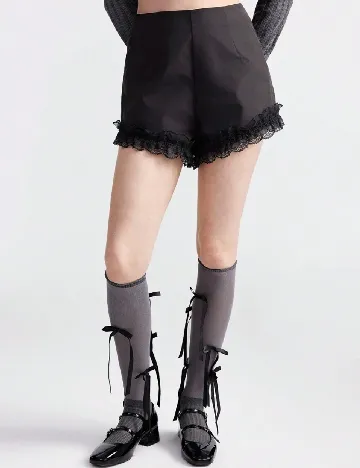 Pantaloni scurti Romwe, negru