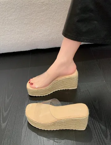 Saboti SHEIN, transparent