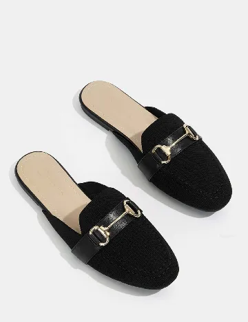 Saboti Cuccoo, negru